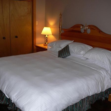 Eganridge Resort, Golf Club & Spa Bobcaygeon Room photo