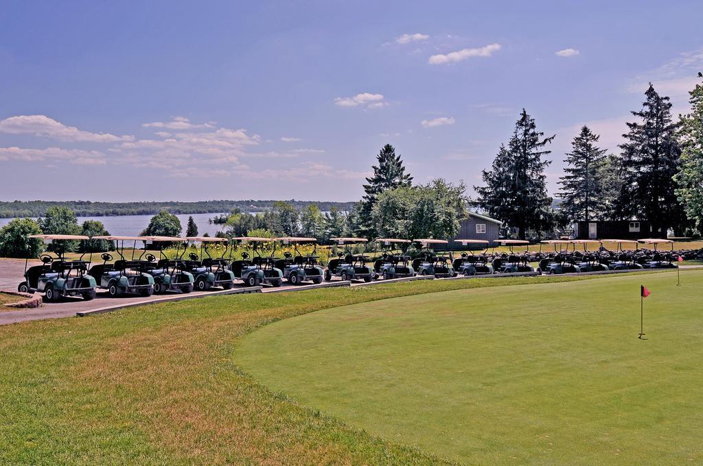Eganridge Resort, Golf Club & Spa Bobcaygeon Exterior photo
